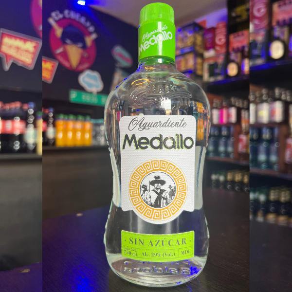 Aguardiente medallo 750cc